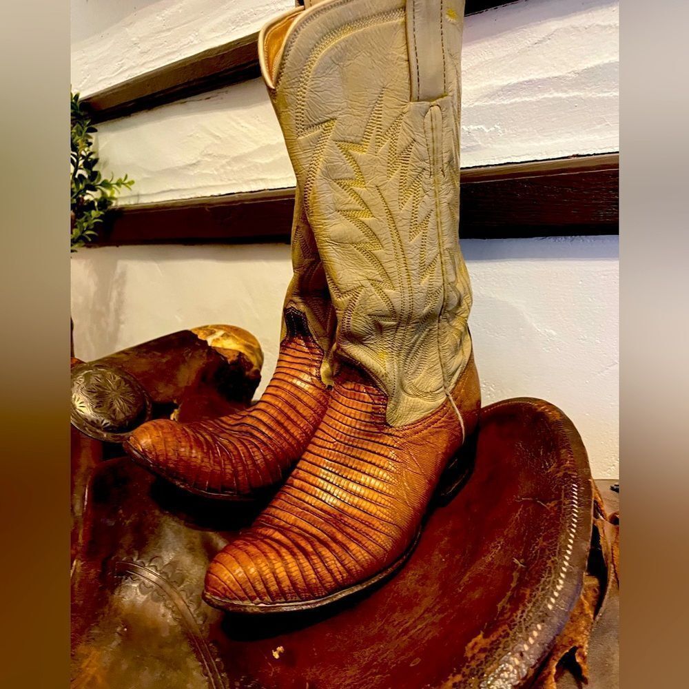 Vtg Laramie Hand Made Exotic Lizard Pointed Toe Cowboy 2 tone Western Boots 7